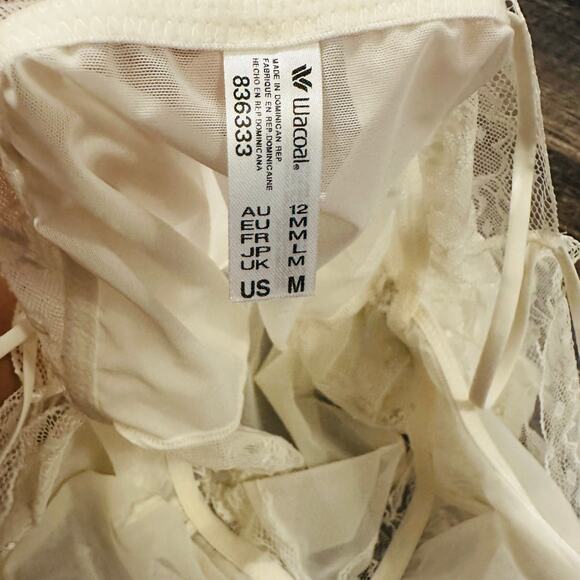Wacoal Womens White Lace Short Sleeve Lifted In Luxury Bodysuits Size Medium NWT - Picture 4 of 4